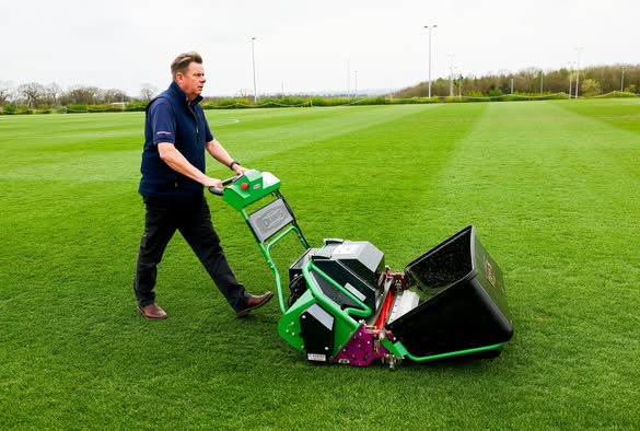 Image credit : @DennisMowersUK on Facebook
